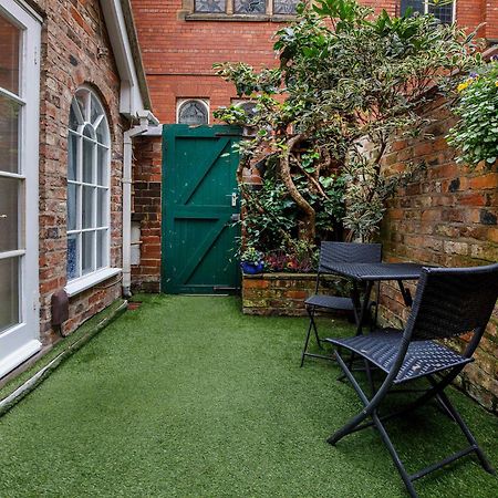 Villa Monk Bar Garden Hideaway à York Extérieur photo