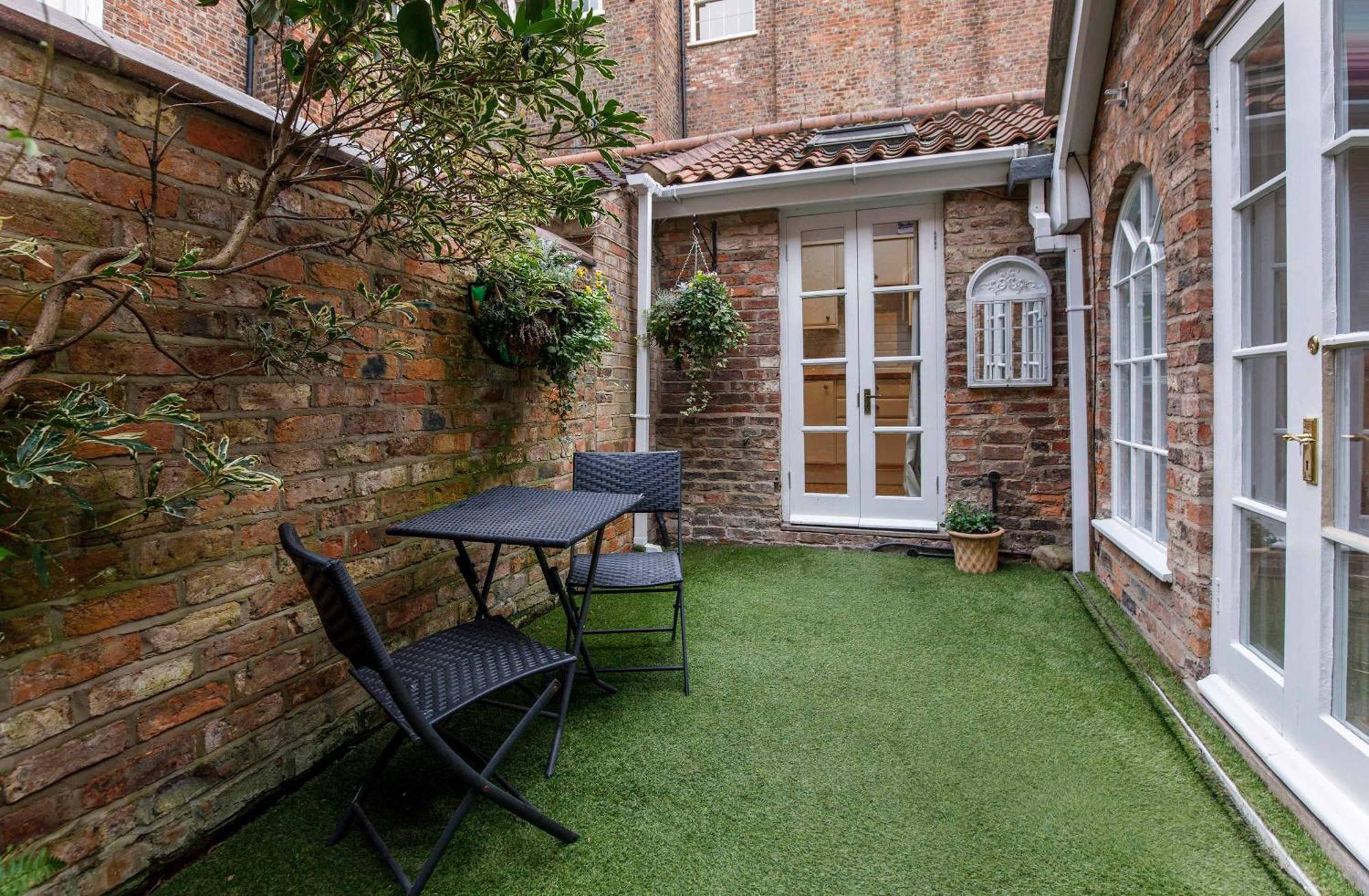 Villa Monk Bar Garden Hideaway à York Extérieur photo